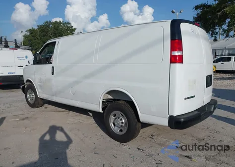 2025 Chevrolet Express G2500 Rwd 2500 Regular Wheelbase Wt from USA, damaged, VIN 1GCWGAFP1S1134612